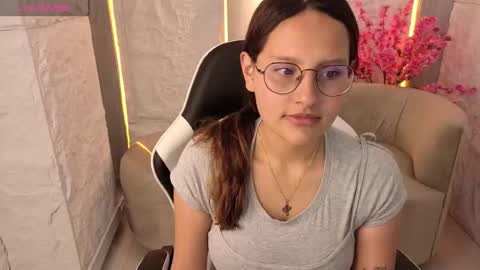 Snapshot of nyx_tamy_tx chatting on 09-27-25, 12:54 Online 800 to 1400 online show from 09-27-25, 12:54