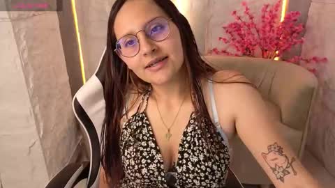 Snapshot of nyx_tamy_tx chatting on 09-30-25, 01:05 Online 800 to 1400 online show from 09-30-25, 01:05