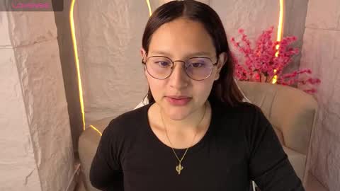 Snapshot of nyx_tamy_tx chatting on 10-01-25, 01:06 Online 800 to 1400 online show from 10-01-25, 01:06