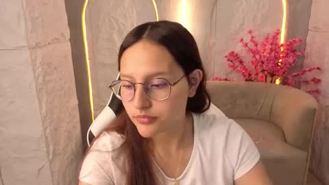 Snapshot of nyx_tamy_tx chatting on 10-03-25, 01:52 Online 800 to 1400 online show from 10-03-25, 01:52