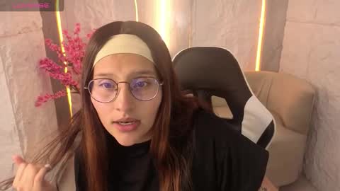 Snapshot of nyx_tamy_tx chatting on 10-13-25, 12:49 Online 800 to 1400 online show from 10-13-25, 12:49