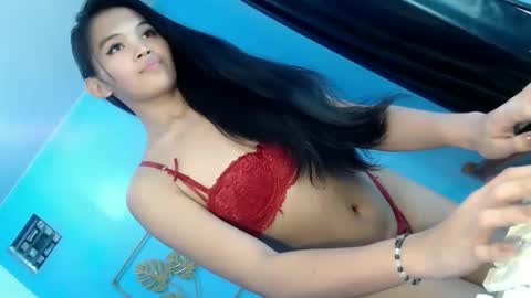 ITS ME NYXIEE online show from 05-06-26, 04:45