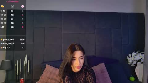 Snapshot of nyxie_love chatting on 06-25-26, 04:22 nyxie_love online show from 06-25-26, 04:22