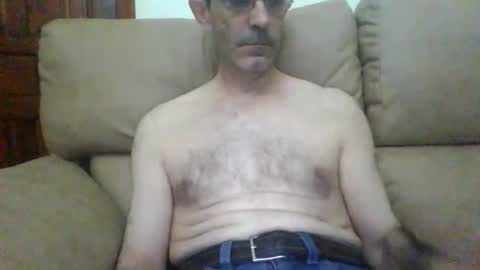 Snapshot of obedienteparatii chatting on 09-21-25, 10:17 sumiso cam online show from 09-21-25, 10:17