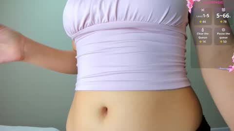 Leila online show from 10-30-25, 04:36