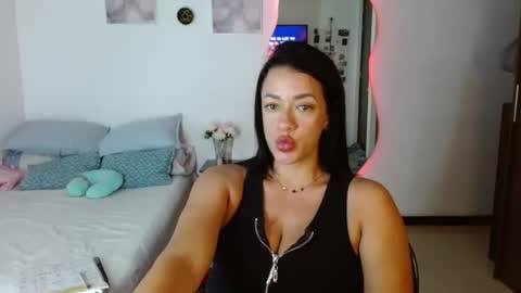 Snapshot of obsidian_love1 chatting on 06-22-26, 03:25 obsidian_love1 online show from 06-22-26, 03:25