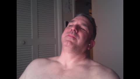 Snapshot of oceanmanx chatting on 01-10-25, 03:18 Ocean online show from 01-10-25, 03:18