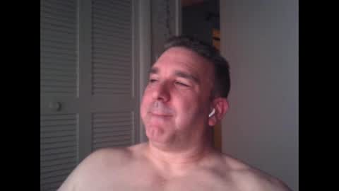 Snapshot of oceanmanx chatting on 01-12-25, 03:28 Ocean online show from 01-12-25, 03:28