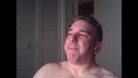 Snapshot of oceanmanx chatting on 01-17-25, 11:18 Ocean online show from 01-17-25, 11:18