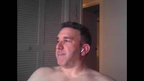 Snapshot of oceanmanx chatting on 02-10-25, 04:30 Ocean online show from 02-10-25, 04:30