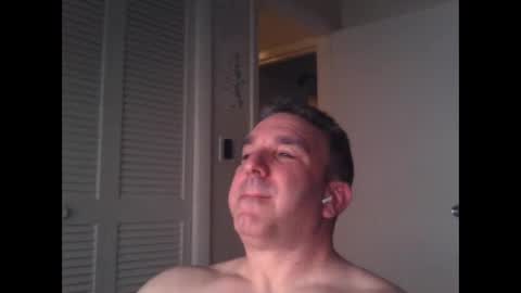Snapshot of oceanmanx chatting on 02-14-25, 06:56 Ocean online show from 02-14-25, 06:56