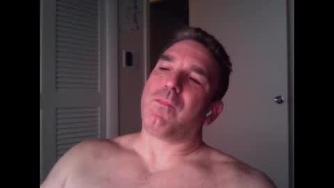 Snapshot of oceanmanx chatting on 09-12-25, 03:17 Ocean online show from 09-12-25, 03:17