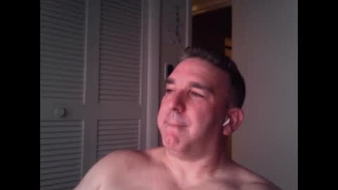 Snapshot of oceanmanx chatting on 09-17-25, 12:45 Ocean online show from 09-17-25, 12:45