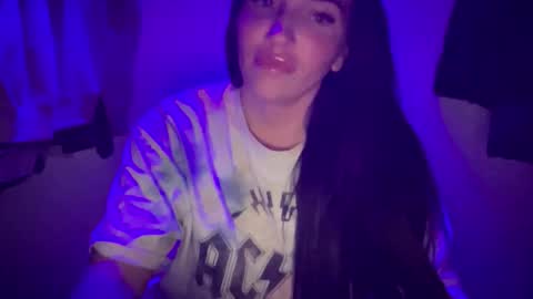 A L A R A  online show from 10-21-25, 02:34