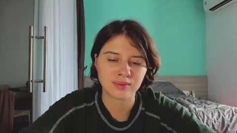 Evie online show from 12-13-24, 03:49