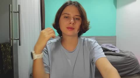 Evie online show from 12-17-24, 11:49