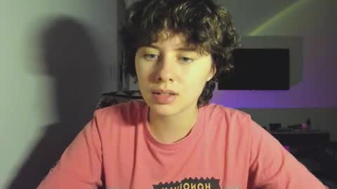 Evie online show from 11-26-25, 03:57