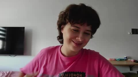 Evie online show from 05-04-26, 07:04