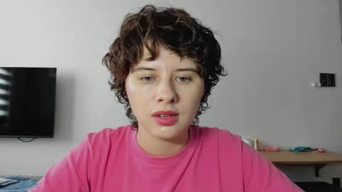 Evie online show from 05-05-26, 08:22
