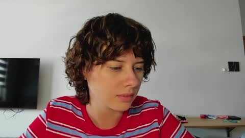 Evie online show from 05-25-26, 07:25