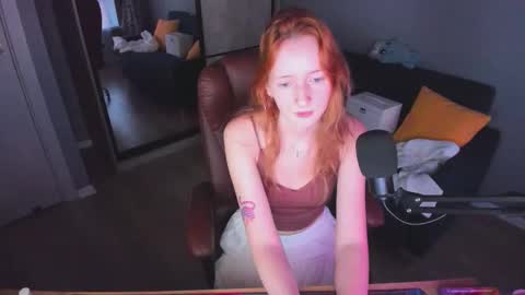 Call me Bee online show from 09-12-25, 04:18