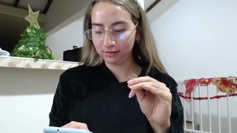 Val online show from 12-12-24, 02:37