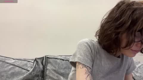 Snapshot of odettehatt chatting on 03-01-26, 04:25 Thea online show from 03-01-26, 04:25