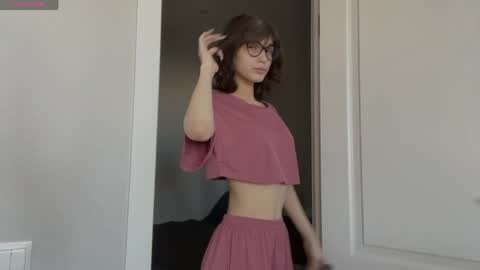 Snapshot of odettehatt chatting on 03-23-26, 04:27 Thea online show from 03-23-26, 04:27