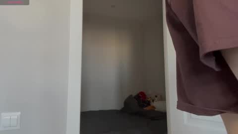 Snapshot of odettehatt chatting on 03-29-26, 04:45 Thea online show from 03-29-26, 04:45