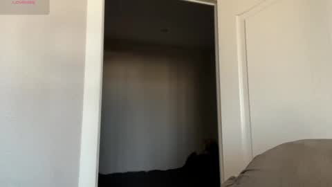 Snapshot of odettehatt chatting on 05-18-26, 04:40 Thea online show from 05-18-26, 04:40