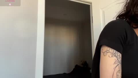 Snapshot of odettehatt chatting on 05-21-26, 05:03 Thea online show from 05-21-26, 05:03