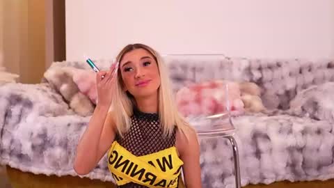 Odette online show from 07-11-26, 02:31