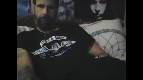 Snapshot of oedipe666 chatting on 12-04-24, 05:33 oedipe666cam online show from 12-04-24, 05:33