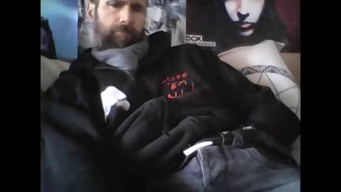 Snapshot of oedipe666 chatting on 01-03-25, 02:51 oedipe666cam online show from 01-03-25, 02:51