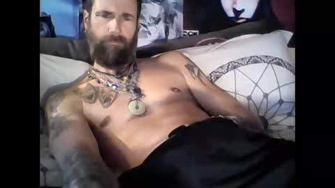 Snapshot of oedipe666 chatting on 01-23-25, 03:22 oedipe666cam online show from 01-23-25, 03:22