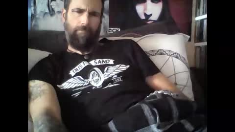 Snapshot of oedipe666 chatting on 01-28-25, 03:04 oedipe666cam online show from 01-28-25, 03:04