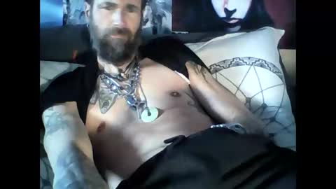 Snapshot of oedipe666 chatting on 03-12-25, 03:51 oedipe666cam online show from 03-12-25, 03:51