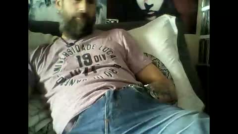 Snapshot of oedipe666 chatting on 09-16-25, 12:28 oedipe666cam online show from 09-16-25, 12:28