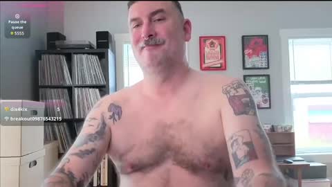 Office Dad online show from 05-06-26, 05:51