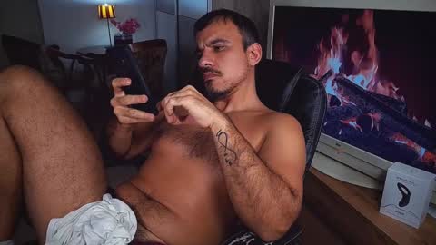 officeman7 online show from 12-01-24, 07:47