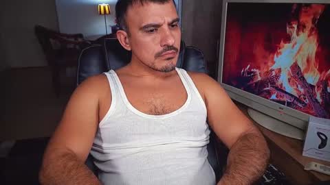 officeman7 online show from 12-12-24, 09:04