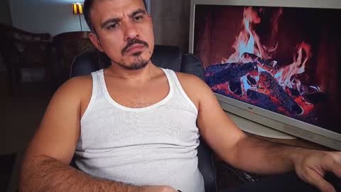 officeman7 online show from 12-25-24, 05:15