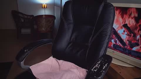 officeman7 online show from 01-19-25, 04:36