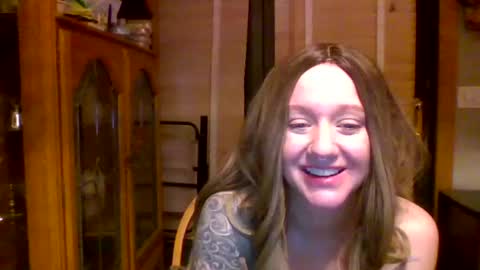Luna online show from 01-24-25, 08:23