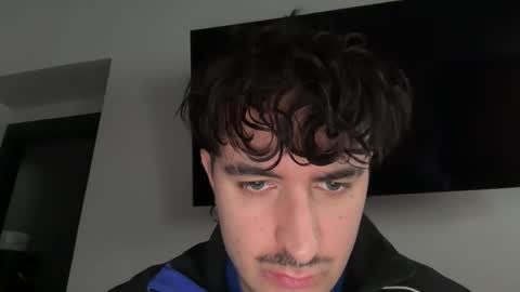 officialmee04 online show from 02-09-26, 08:51