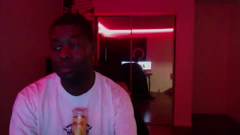 Money online show from 11-21-25, 04:16