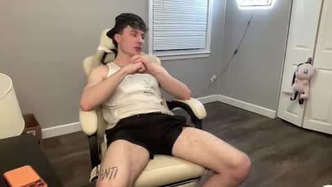 Snapshot of officialtommycash chatting on 04-15-26, 03:24 Tommy Cash online show from 04-15-26, 03:24