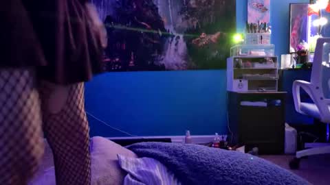 Snapshot of ofkyanite chatting on 12-18-25, 11:55 Kya online show from 12-18-25, 11:55