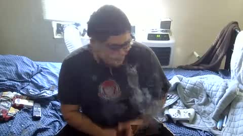 oscar flores online show from 10-04-25, 02:04