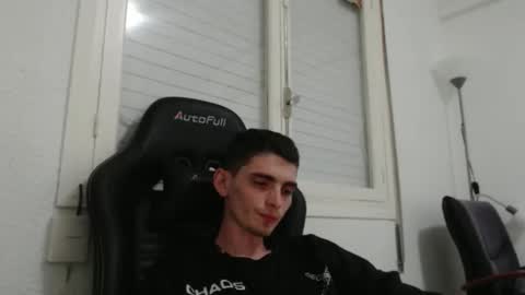 Snapshot of ofsolovicio chatting on 10-28-25, 08:22 ofsolovicio online show from 10-28-25, 08:22